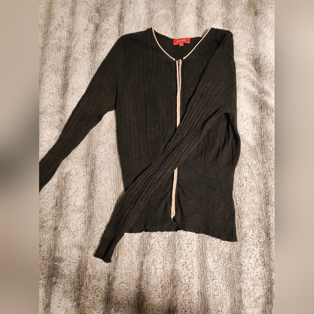 Women's sweater
